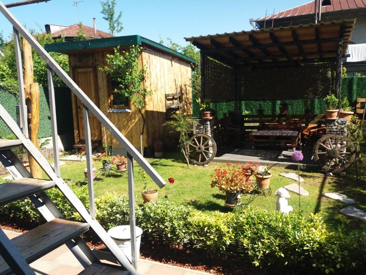 Apartment B O R A Zqaltubo Exterior foto